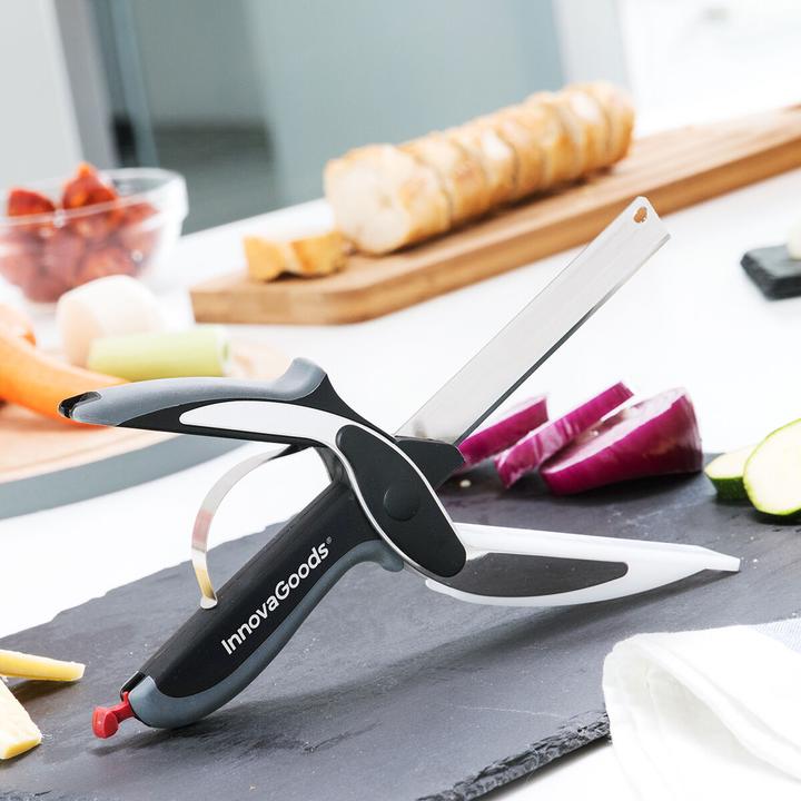 Actual product image InnovaGoods Scissor knife with integrated mini cutting board Scible