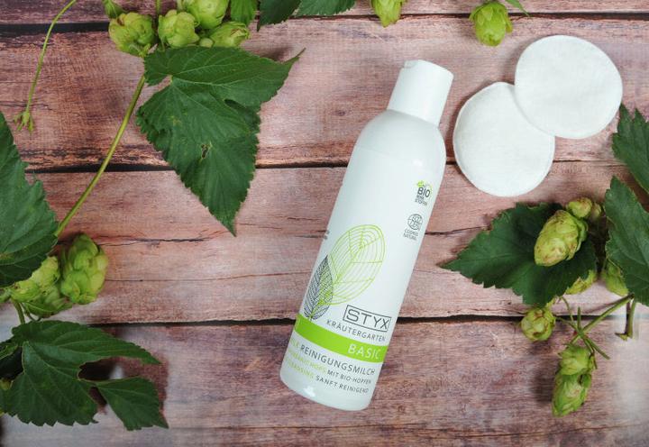 Immagine prodotto Styx Krautergarten Basic Cleansing Milk with Organic Hops 200ml (Lozione detergente, 200 ml)