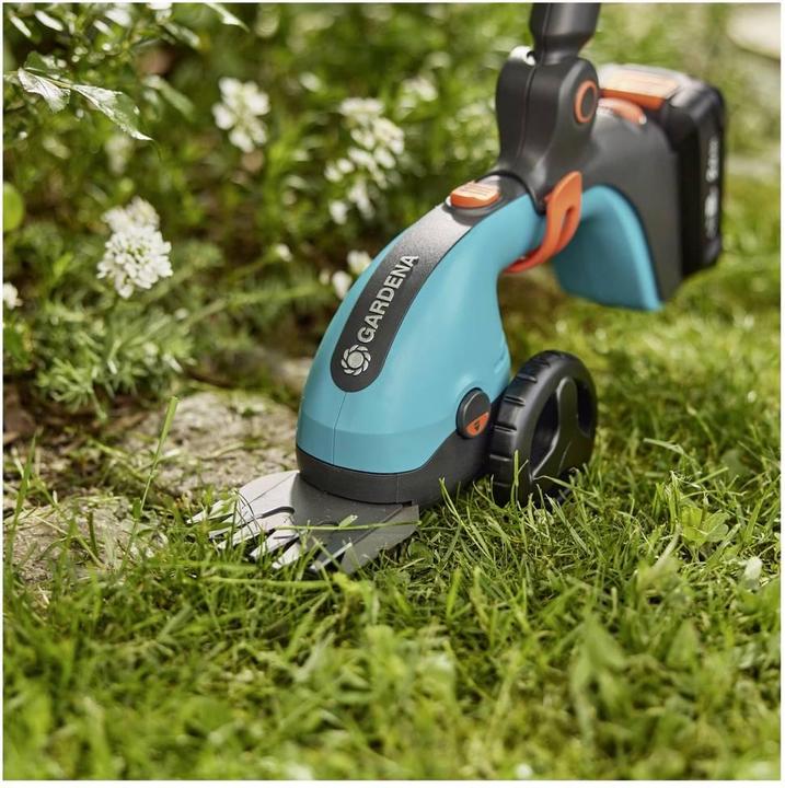 Produktbild Gardena Akku-Grasscheren-Set PowerCut 20/18V P4A solo (Akkubetrieb)
