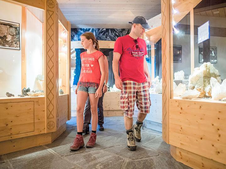 Immagine prodotto Smartbox Accesso al Glacier Canyon e al museo dei Cristaux (1 pers.)