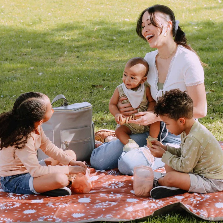 Actual product image little unicorn Picknick-Decke