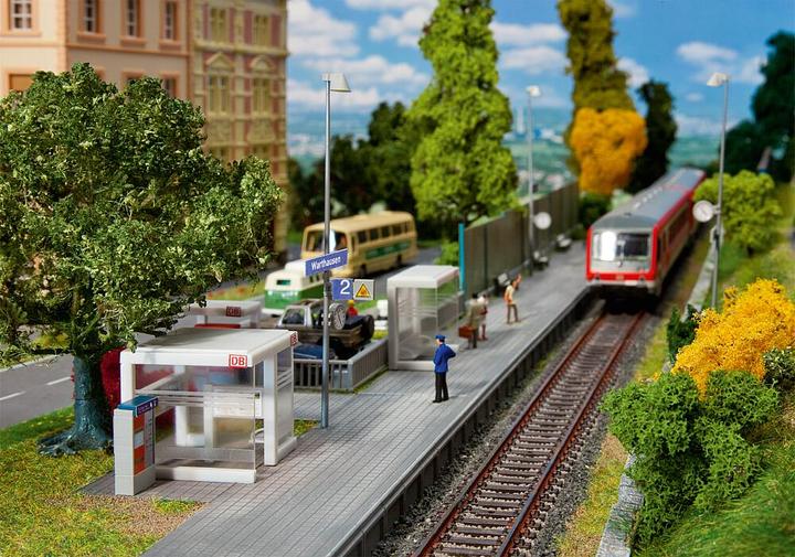 Actual product image Faller Modern bus shelter w. platform