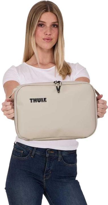 Actual product image Thule Chasm Medium Gear Cube