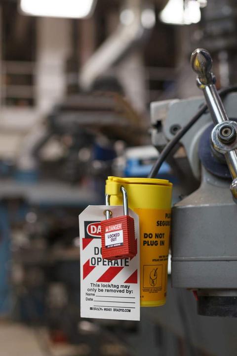 Actual product image Brady Safekey nylon safety lock with steel shackle, orange, 38 mm shackle height, 6.4 mm shackle diam