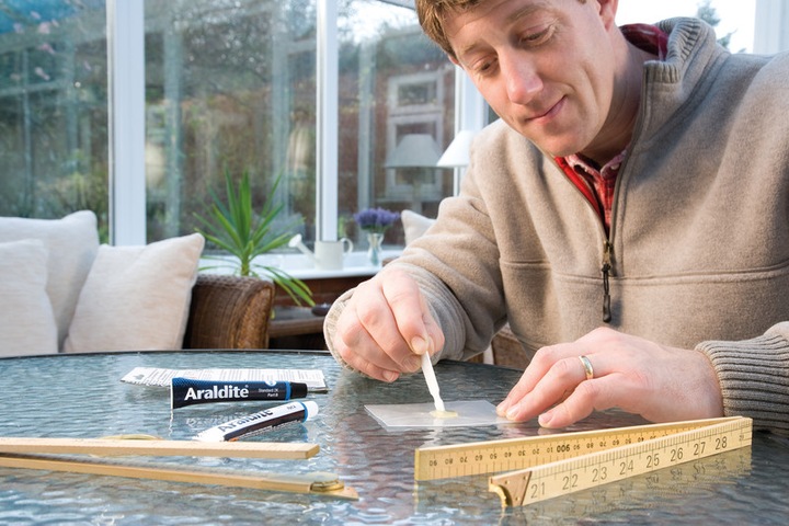 Actual product image Araldite Standard adhesive (40 g, 15 ml)