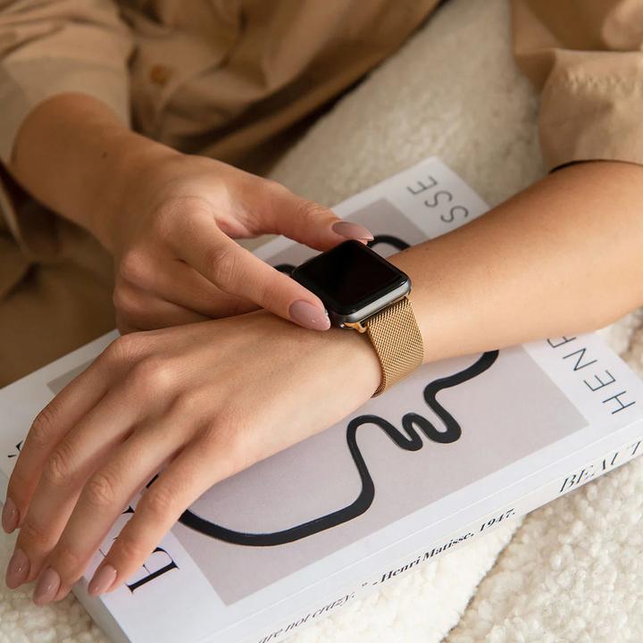 Actual product image Burga Apple Watch Band Metal Mesh Gold 38mm / 40mm / 41mm (Milanaise RVS vlechtwerk)