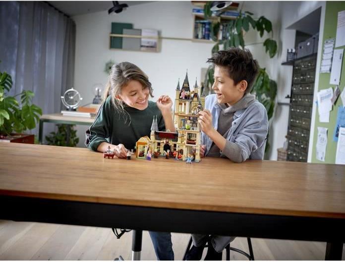 Actual product image LEGO Astronomy Tower at Hogwarts Castle (75969, LEGO Harry Potter, LEGO Rare Sets)
