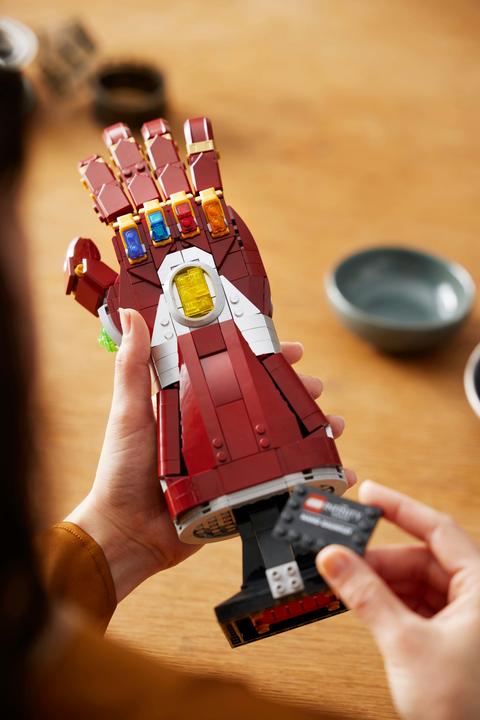 Actual product image LEGO 76223 Marvel Iron Man Glove (76223, LEGO Marvel)