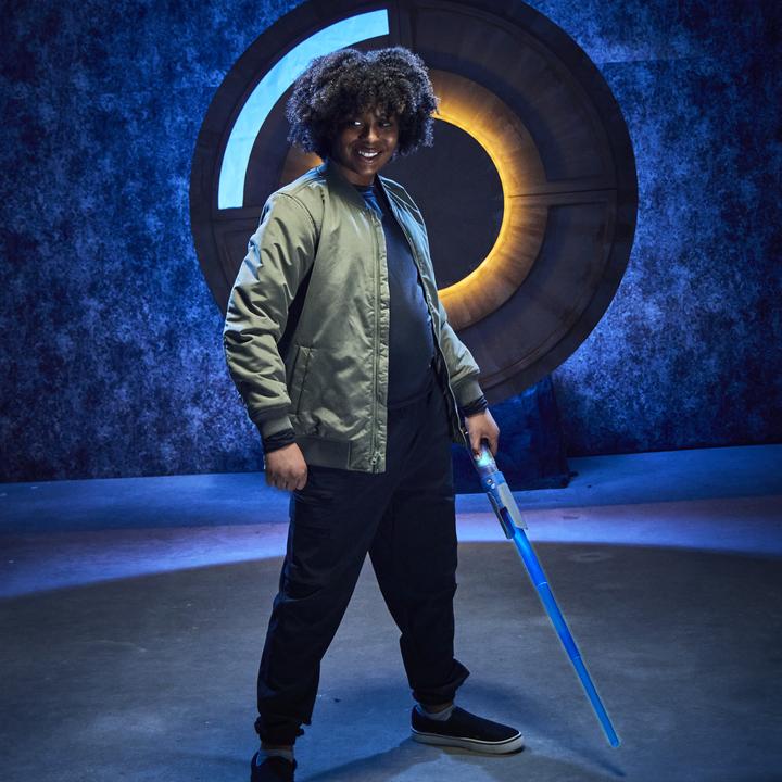 Actual product image Star Wars Lightsaber Forge Kyber Core Cal Kestis, blaues individualisierbares elektronisches Lichtsc