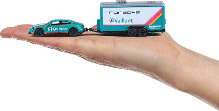 Produktbild Majorette Racing Deluxe Trailer, 4-sort.