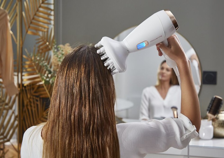 Actual product image Rowenta Ultimate Experience CV9240F0 hair dryer copper