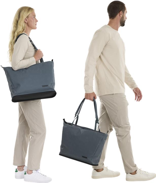 Actual product image Thule Aion Tote Bag