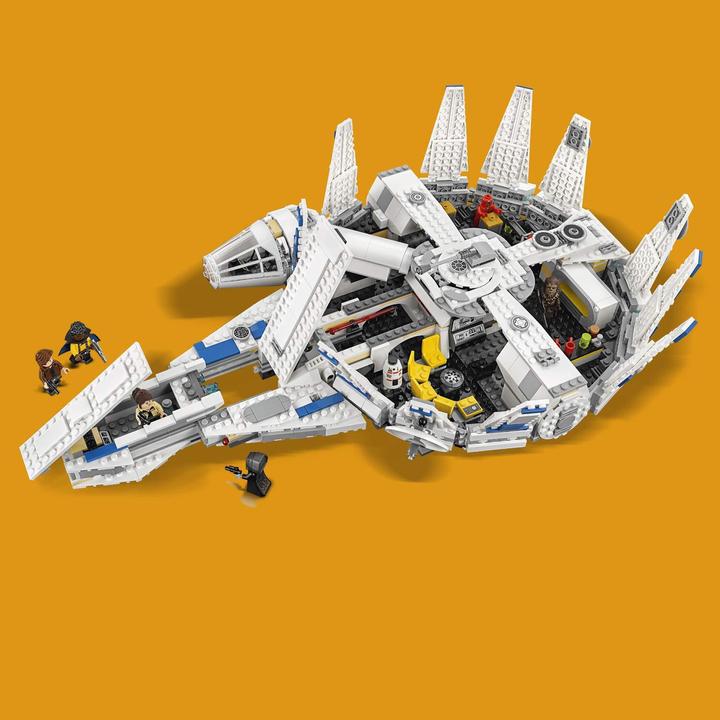Actual product image LEGO Kessel Run Millennium Falcon (75212, LEGO Star Wars)