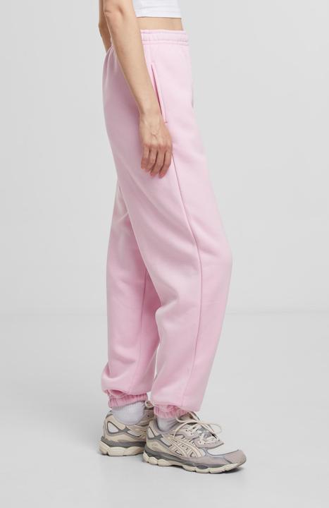 Actual product image Mister Tee MisterTee Real Queen EMB Ladies Fluffy Sweatpants - 193911 (L)