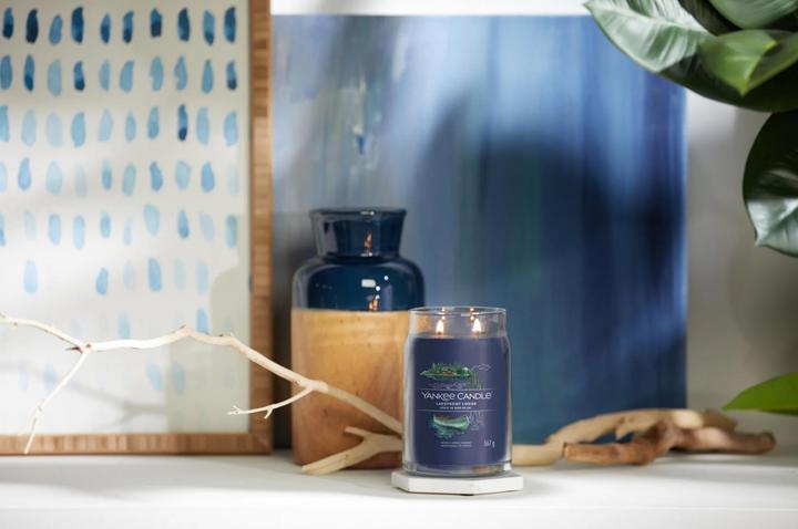 Produktbild Yankee Candle Duftkerze Lakefront Lodge Signature Large Jar