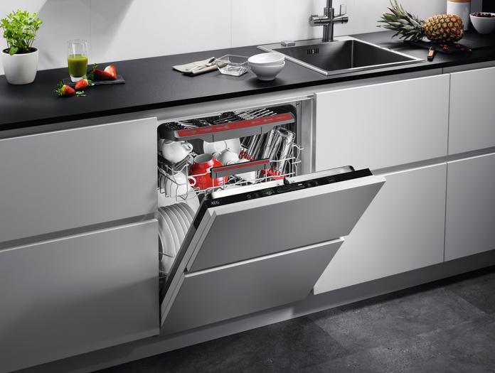 Actual product image AEG FSB72907P Fully built-in 14 place settings E