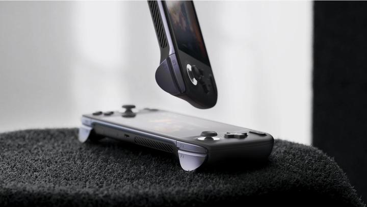 Actual product image Ayaneo Handheld AIR Pro