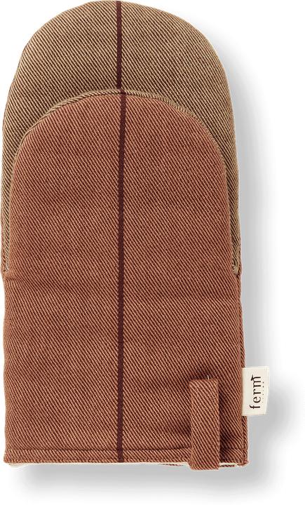 Actual product image Ferm Living Ito Oven Mitt (100% organic cotton. Heat-resistant padding made from recycled polyester)