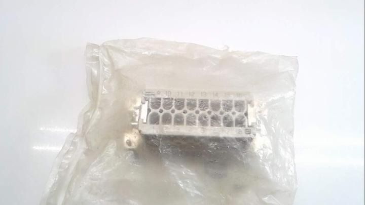 Actual product image Harting 09 33 016 2701