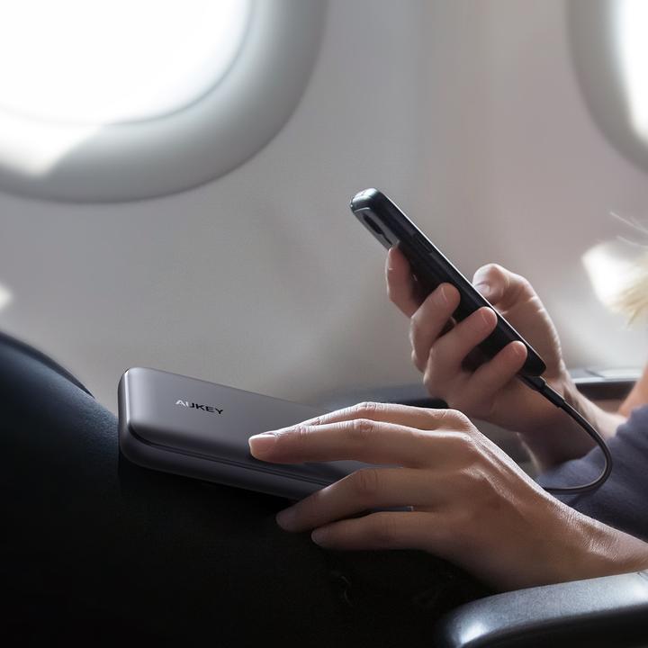 Produktbild Aukey Slim Charger (10000 mAh, 12 W, 37 Wh)