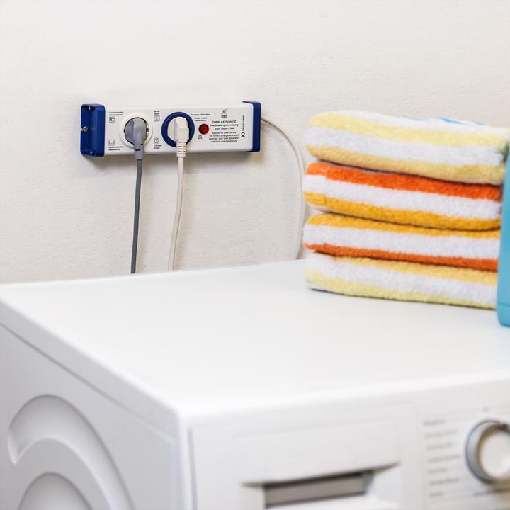 Image du produit Bachmann Bloc multiprise avec protection contre les surcharges, série 8110, 2x (2 x, CEE 7/3, 1.50 m)