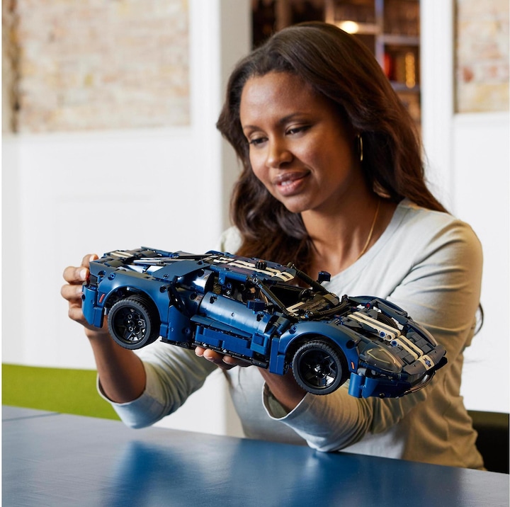 Actual product image LEGO Ford GT 2022 (42154, LEGO Technic)