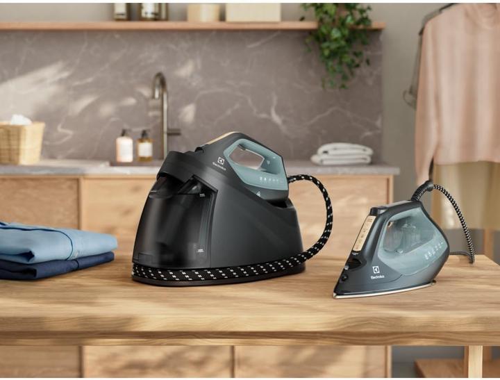 Actual product image Electrolux Iron E8ST2-8OG (2400 W, 460 g/min)