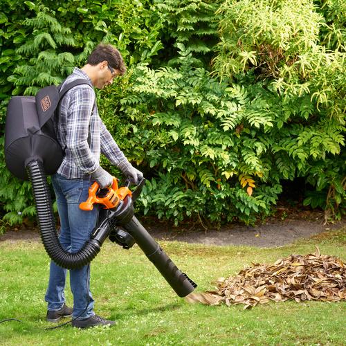 Image du produit Black & Decker Souffleur de feuilles électrique BEBLV230 (Fonctionnement sur secteur, Aspirateurs et souffleurs)