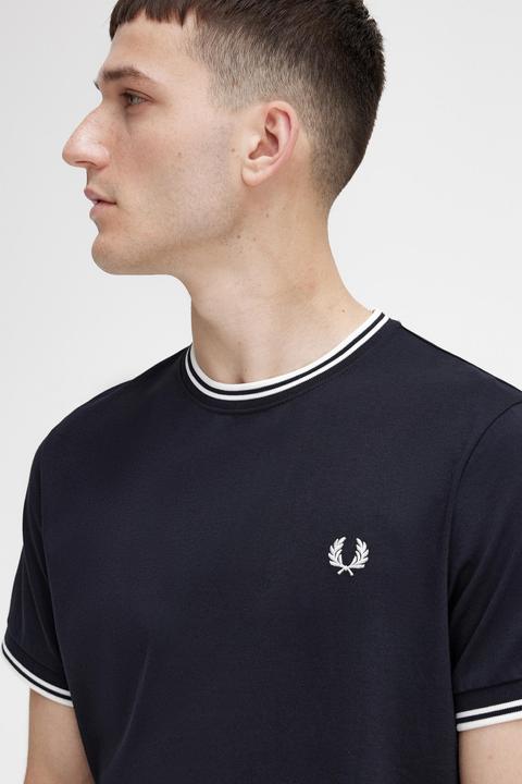 Immagine prodotto Fred Perry Maglietta con doppia punta nera (M)