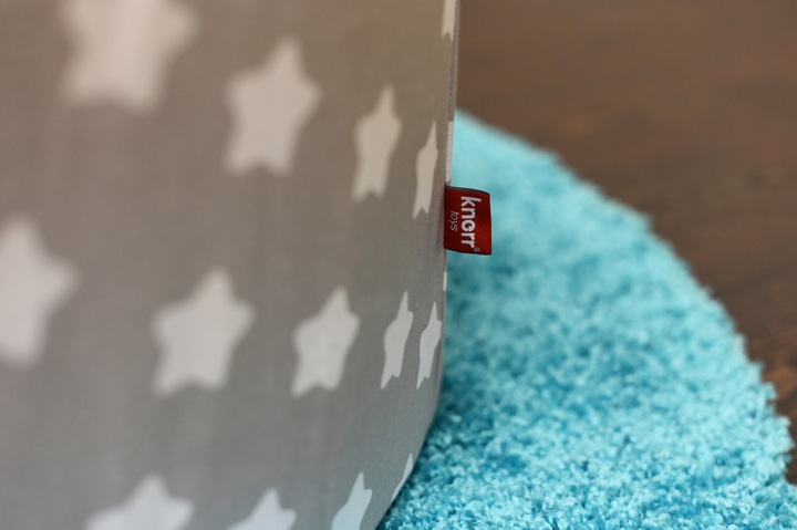 Produktbild Knorrtoys Bällebad soft - "Grey white stars" - 300 balls creme/grey/rose (ca. 6cm Durchmesser)