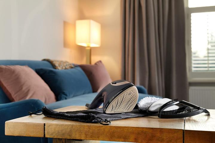 Immagine prodotto Russell Hobbs Spazzola a vapore Steam Genie 2 in 1 1700 W (1700 W, 20 g/min)