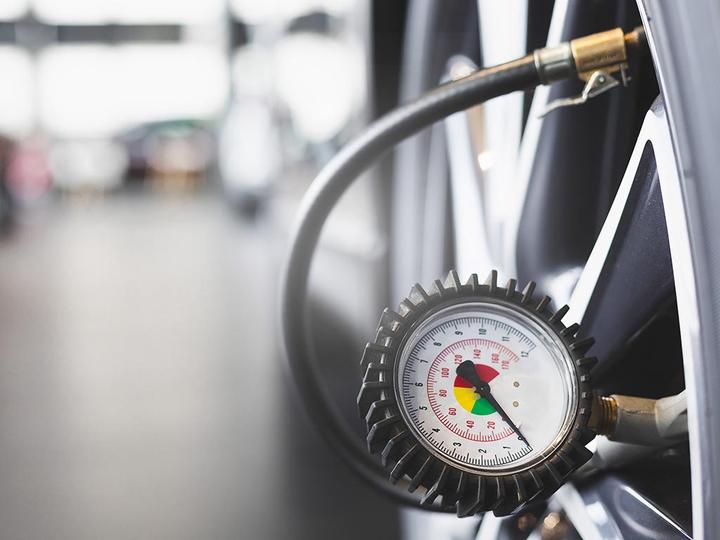 Actual product image Stanley Inflatable gun (150533XSTN)