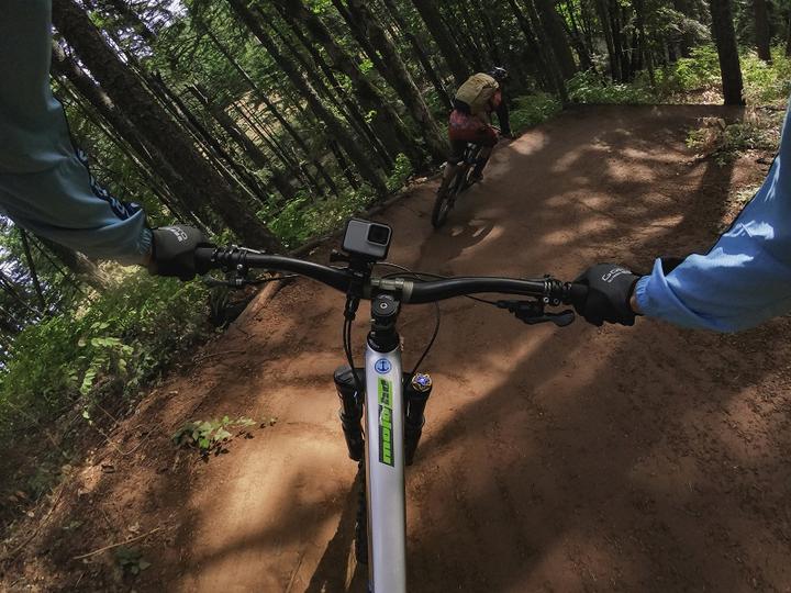 Actual product image GoPro Handlebar / Seatpost / Pole Mount