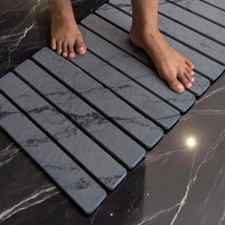 Actual product image Moonstone Badematte Melipa XL aschegrau aus Kieselgur (76 x 43 cm)