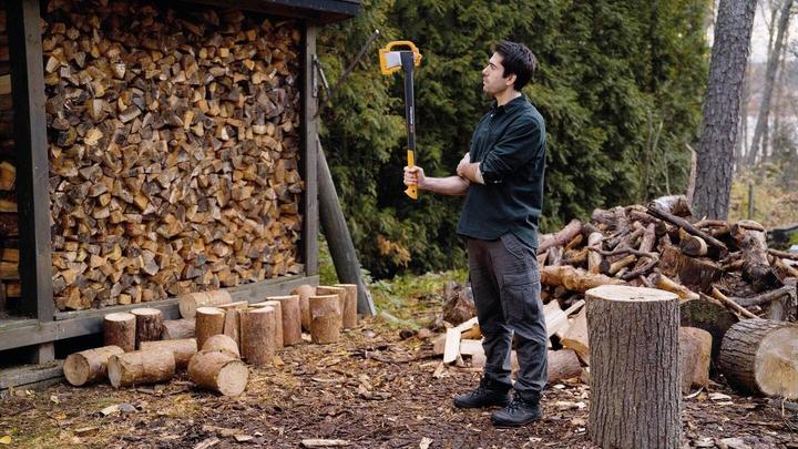 Actual product image Fiskars Splitting Axe