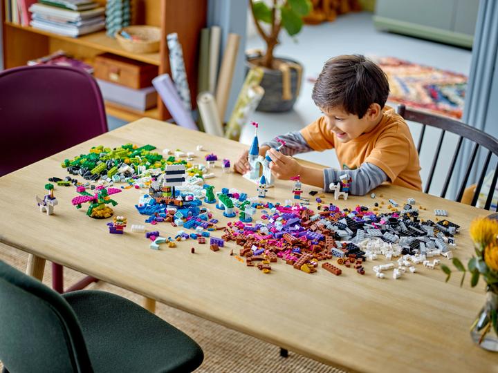 Produktbild LEGO Fantasie-Universum Kreativ-Bauset (11033, LEGO Classic)