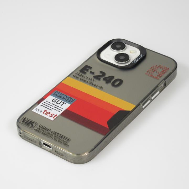 Immagine prodotto PhoneLook Coperchio in gomma siliconica per videocassetta vintage E-240 (Apple iPhone 15)