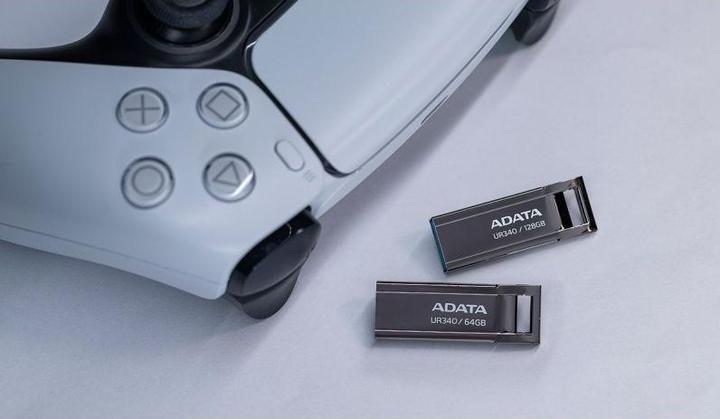 Actual product image Adata UR340 USB flash drive USB Type-A 3.2 Gen 2 (3.1 Gen 2) Black (128 GB, USB-A)