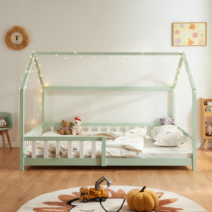 Produktbild En.Casa Hausbett Hesel mit Matratze und Rausfallschutz 140x200cm Mintgrün (140 x 200 cm)