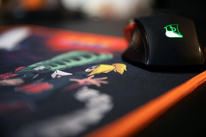 Actual product image Konix Naruto mouse pad - Akatsuki (M)