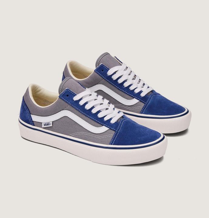 Blue / Grey, Blue/Grey