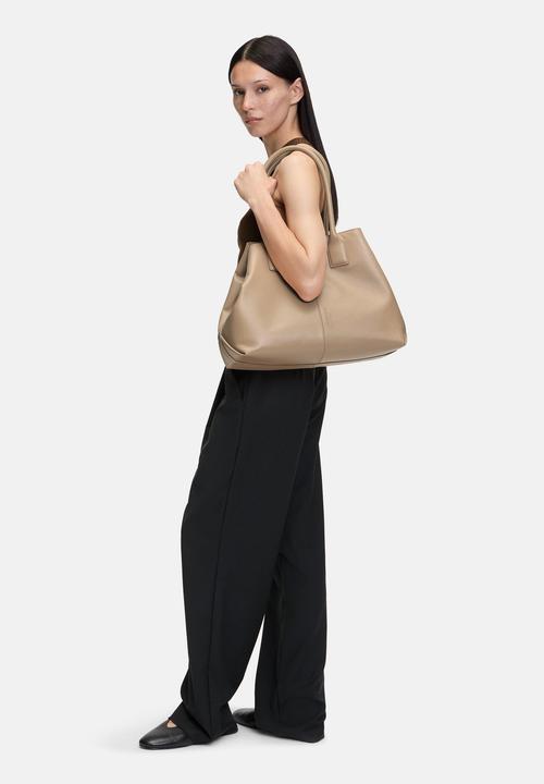 Produktbild Liebeskind Berlin Shopper Geräumiger Shopper aus weichem Leder