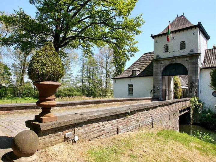 Produktbild Smartbox Benelux Deluxe mit 1 Übernachtung in königlichem Ambiente (2 Personen)