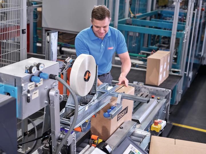 Image du produit tesa Ruban d'emballage PET masse adhésive caoutchouc 132m:50mm 6pcs marron (50 mm)