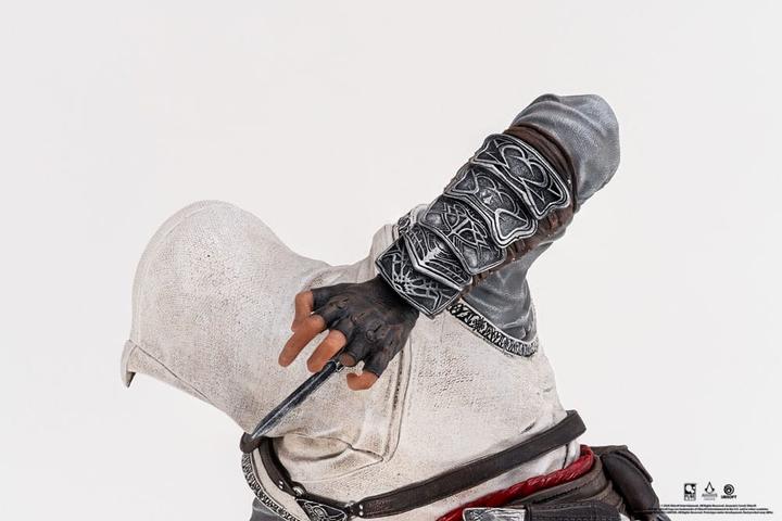 Actual product image Pure Arts Assassin's Creed Statue 1/6 Hunt for the Nine Scale Diorama 44 cm