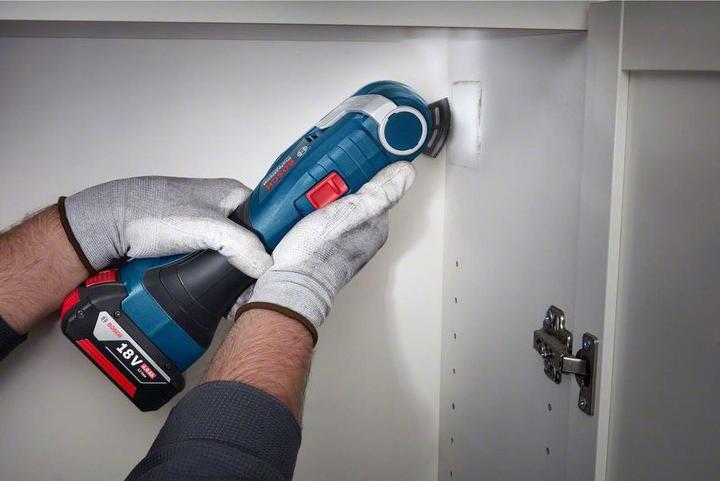 Produktbild Bosch Hausgeräte Akku-Multi-Cutter GOP 18V-34 / 2x 4,0 Ah ProCORE + Ladegerät in L