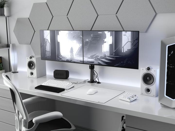 Actual product image Glorious Model O 2 PRO Wireless - 4K/8K Polling - White (Wireless)