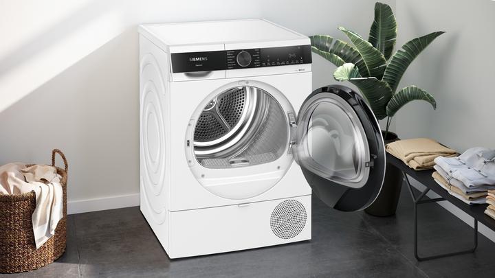 Actual product image Siemens iQ500 Heat Pump Dryer (8 kg, Right)