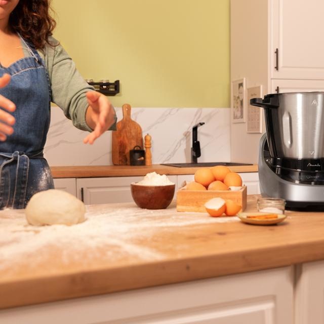 Actual product image Cecotec Robot Cuiseur Mambo Touch avec pichet Habana 10090 (Noir/Gris) (1600 W)
