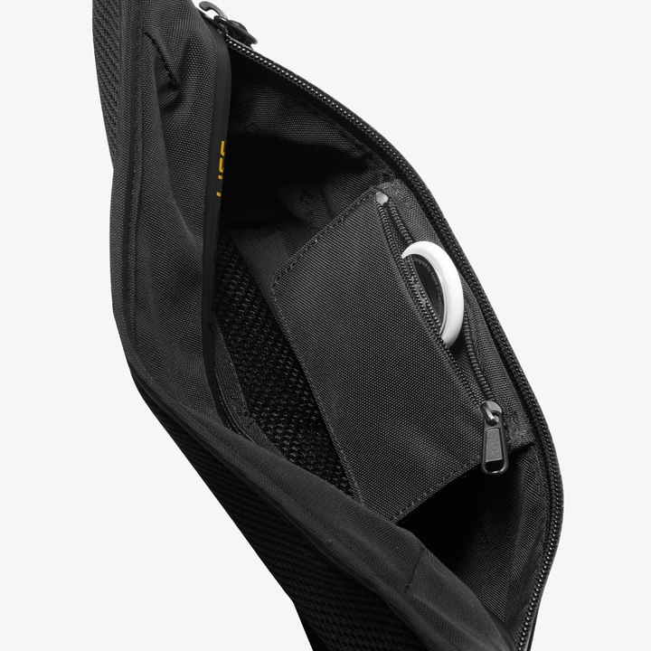 Actual product image Spigen KD411 Waistbag Klasden - black